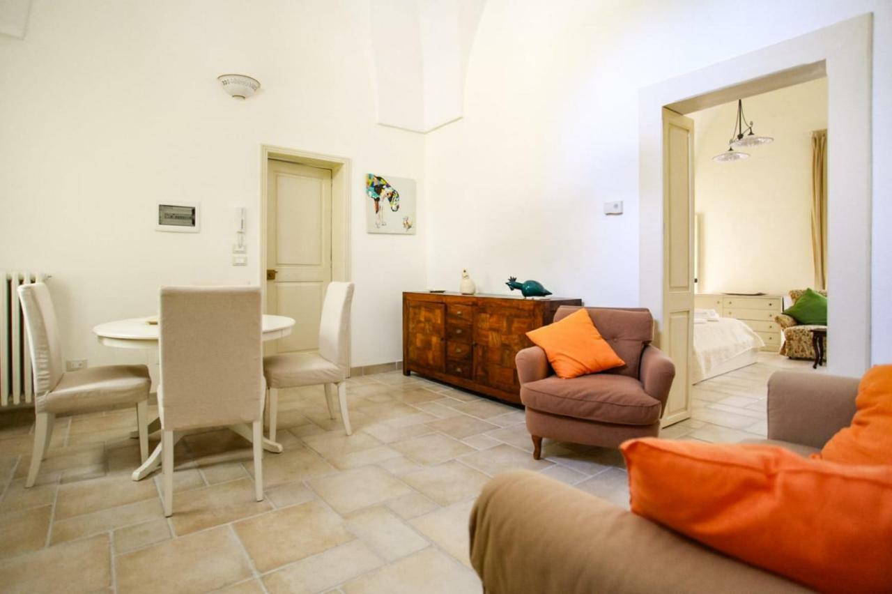 Palazzo Candido Suites & Apartments - Sit Apartment เลชเช ภายนอก รูปภาพ