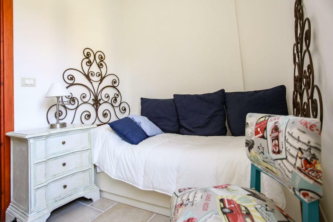 Palazzo Candido Suites & Apartments - Sit Apartment เลชเช ภายนอก รูปภาพ